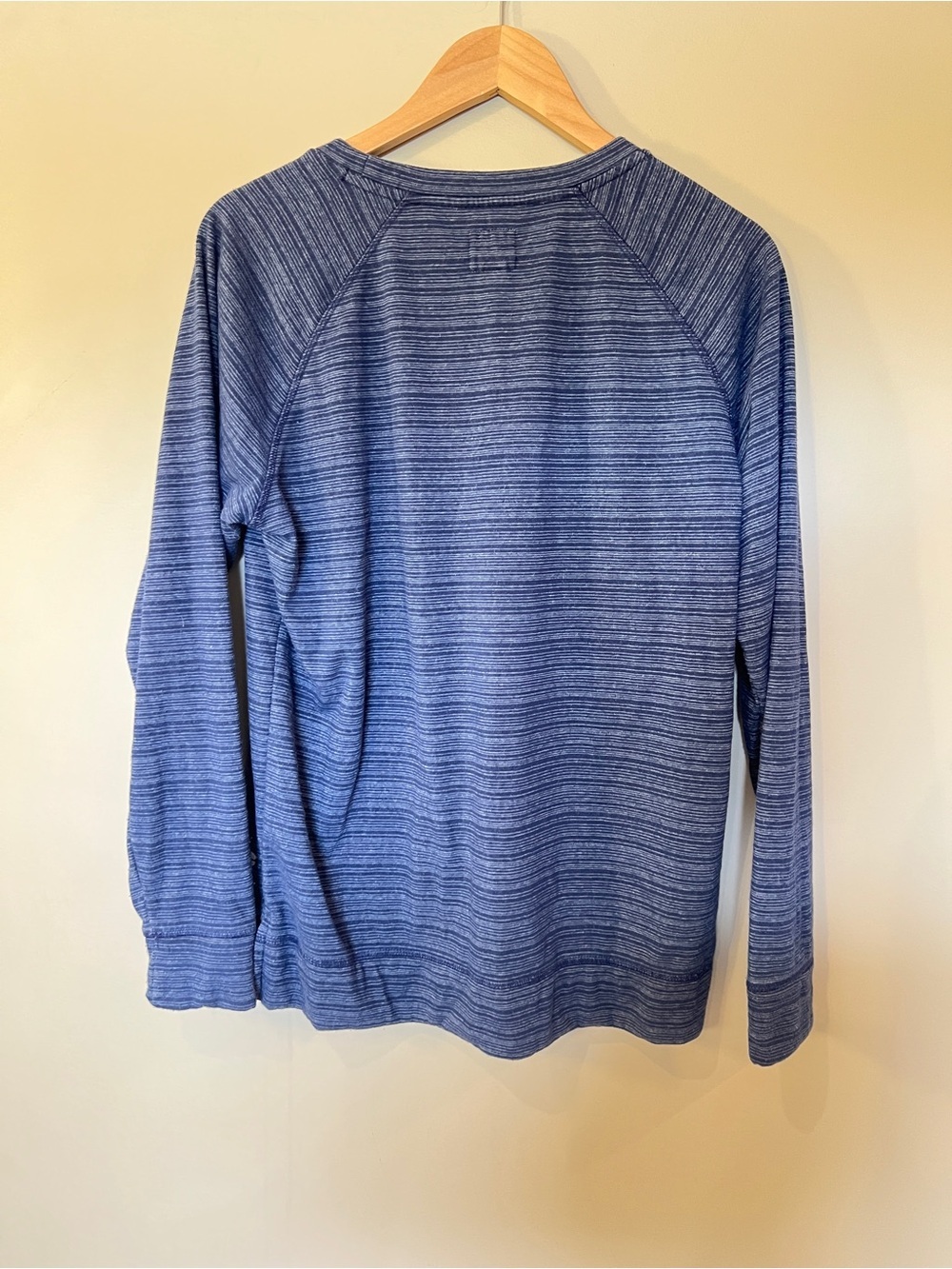 Champion Men’s Blue Heather Stripe Crewneck Large Pullover - Picture 4 of 6